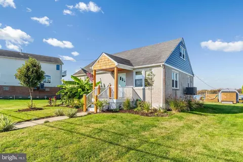 6934 River Drive Rd, Sparrows Point, MD 21219 photo 1