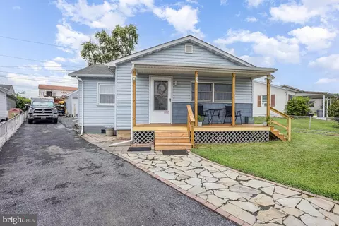 24 Gyro Dr, Middle River, MD 21220