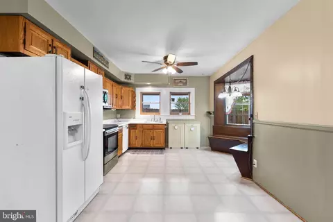 2915 Florida Ave, Halethorpe, MD 21227 photo 9