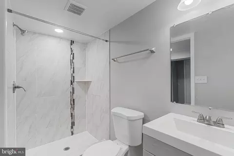 Bath - 6820 Queens Ferry Rd, Baltimore, MD 21239 photo 3 of 3