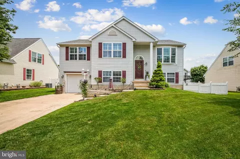 5 Spinnaker Reef Ct, Middle River, MD 21220