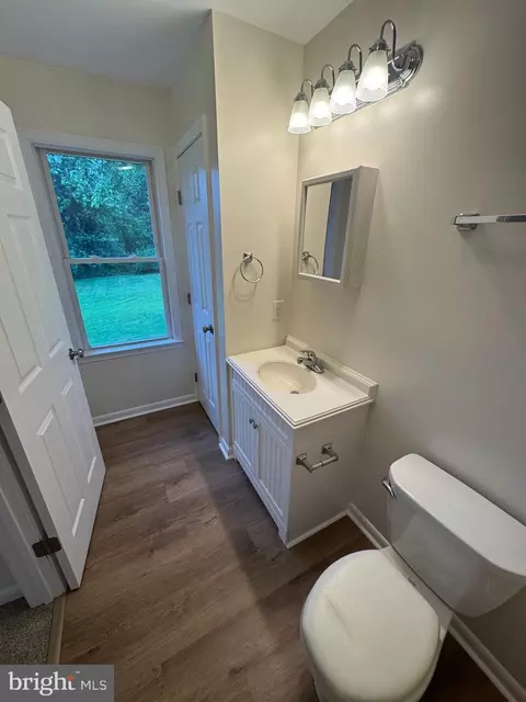 Bath - 5825 Ebenezer Rd, White Marsh, MD 21162 photo 2 of 4