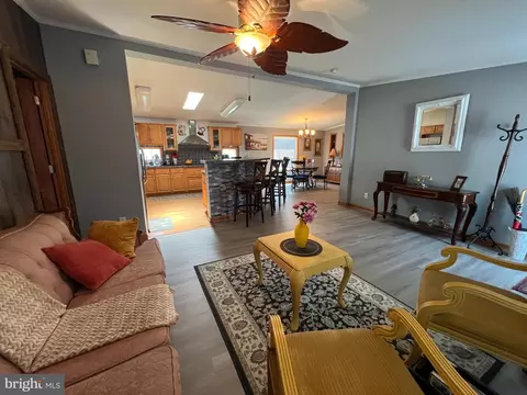15 Cypress Ln, Middle River, MD 21220 photo 9