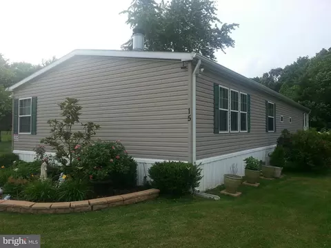 15 Cypress Ln, Middle River, MD 21220