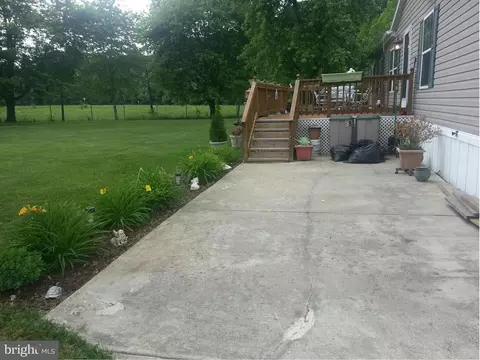 15 Cypress Ln, Middle River, MD 21220 photo 3
