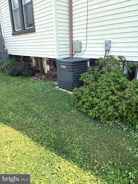 Exterior - 2906 Ohio Ave, Halethorpe, MD 21227 photo 5 of 8