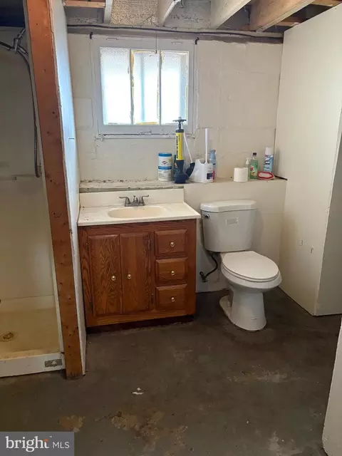 Bath - 2906 Ohio Ave, Halethorpe, MD 21227 photo 6 of 6