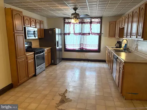 Kitchen - 2906 Ohio Ave, Halethorpe, MD 21227 photo 2 of 3