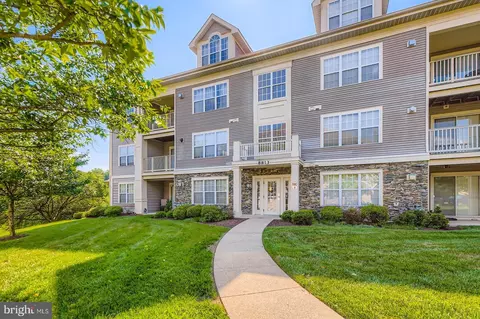 8813 Stone Ridge Cir #203, Pikesville, MD 21208
