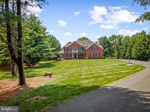 Exterior - 13910 Manor Rd, Phoenix, MD 21131 photo 9 of 18