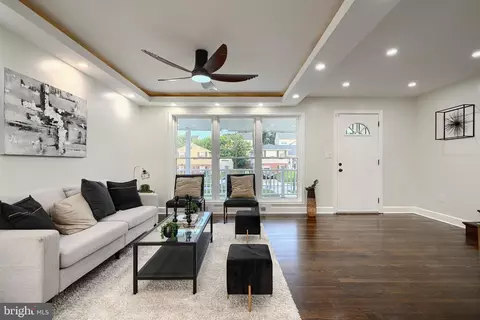 Living - 3410 Ripple Rd, Windsor Mill, MD 21244 photo 5 of 9