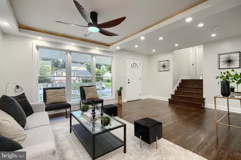 Living - 3410 Ripple Rd, Windsor Mill, MD 21244 photo 4 of 9