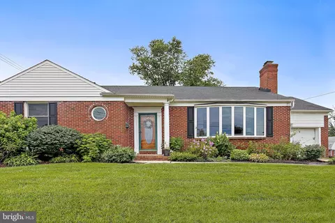 114 Delrey Ave, Catonsville, MD 21228