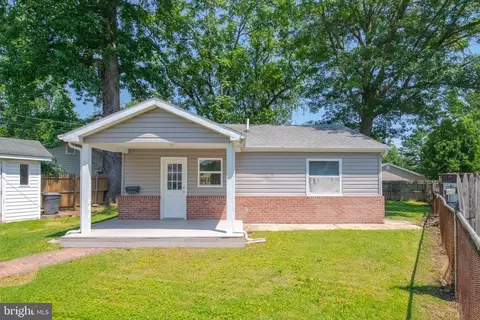 5 Gladiolus Pl, Middle River, MD 21220