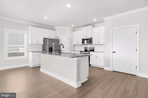 Entry Way - 5217 Mccormick Ave, Baltimore, MD 21206 photo 6 of 8