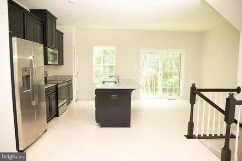 1813 Wind Gate Rd, Baltimore, MD 21227 photo 11