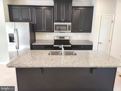1813 Wind Gate Rd, Baltimore, MD 21227 photo 10