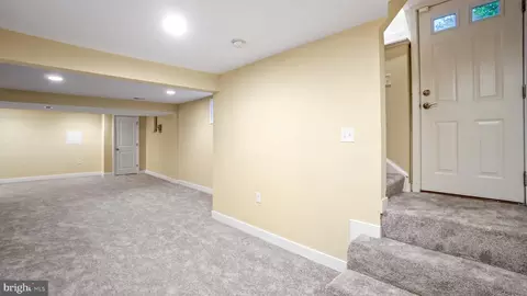 Entry Way - 331 2nd Ave, Baltimore, MD 21227 photo 11 of 12