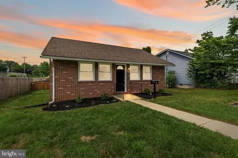 Exterior - 554 Compass Rd E, Middle River, MD 21220 photo 2 of 6