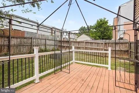 Exterior - 10 Middleview, Windsor Mill, MD 21244 photo 3 of 4