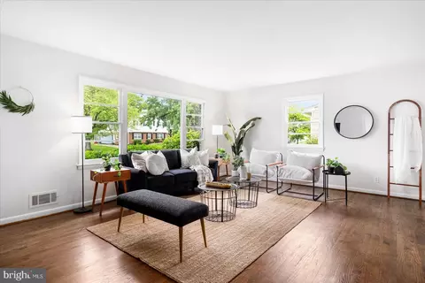 8511 Valleyfield Rd, Lutherville Timonium, MD 21093