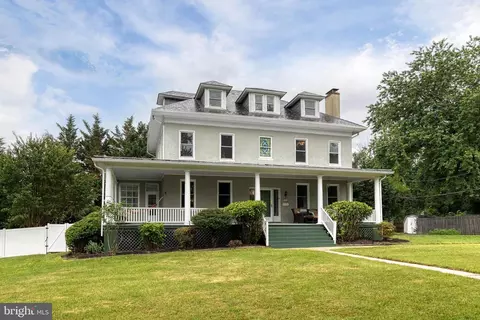 325 N Beaumont Ave, Catonsville, MD 21228