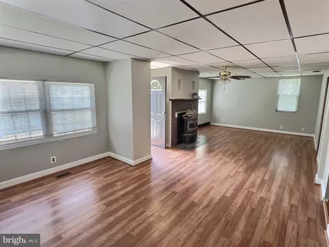 Living - 9015 Cuckold Point Rd, Sparrows Point, MD 21219 photo 1 of 3