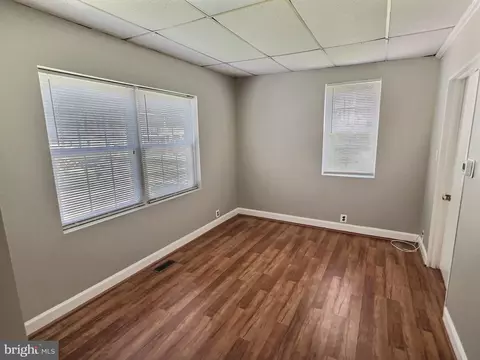 Living - 9015 Cuckold Point Rd, Sparrows Point, MD 21219 photo 2 of 3