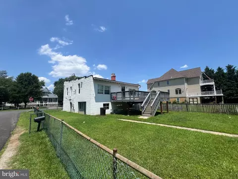 Exterior - 9015 Cuckold Point Rd, Sparrows Point, MD 21219 photo 2 of 3