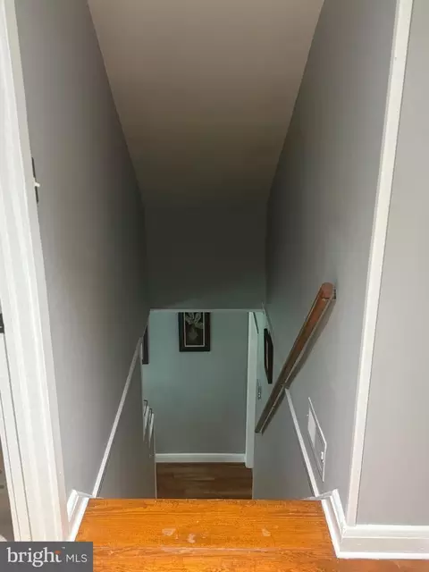 Entry Way - 1346 Willow Rd, Dundalk, MD 21222 photo 13 of 16