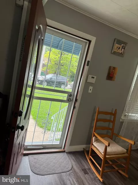 Entry Way - 1346 Willow Rd, Dundalk, MD 21222 photo 12 of 16