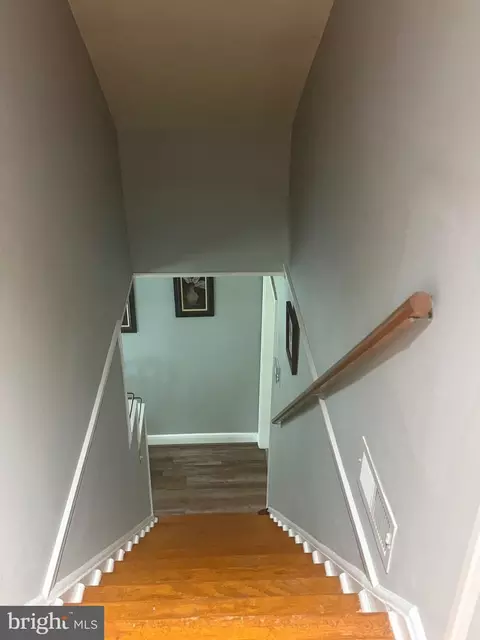 Entry Way - 1346 Willow Rd, Dundalk, MD 21222 photo 14 of 16