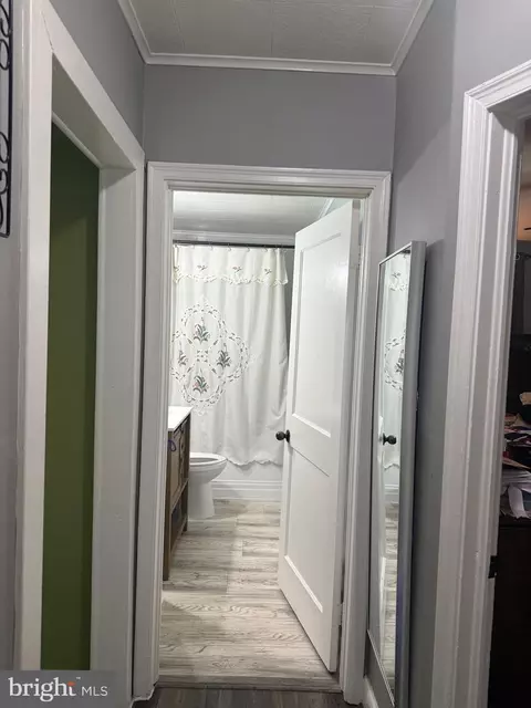 Entry Way - 1346 Willow Rd, Dundalk, MD 21222 photo 7 of 16