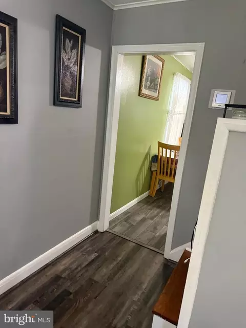 Entry Way - 1346 Willow Rd, Dundalk, MD 21222 photo 2 of 16