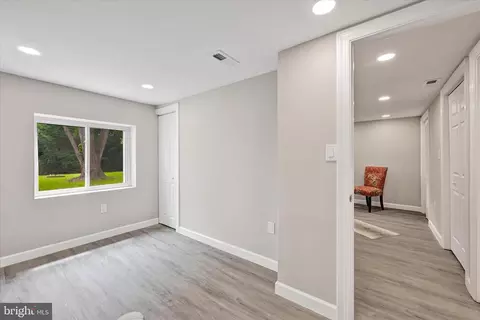 1205 Locust Ave, Halethorpe, MD 21227 photo 21