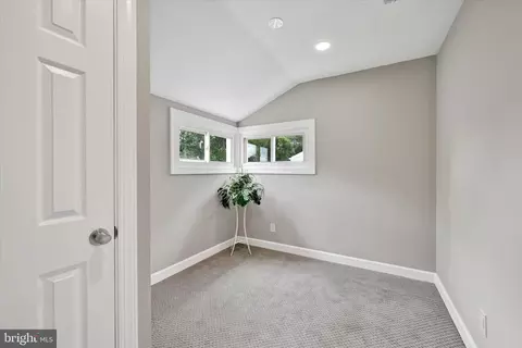 1205 Locust Ave, Halethorpe, MD 21227 photo 12