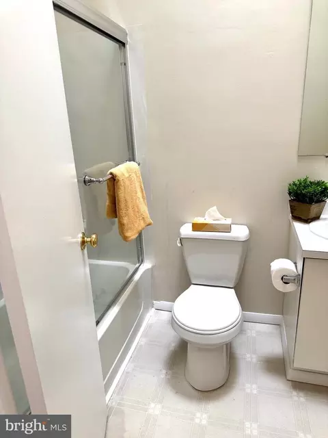 7252 Brookfalls Ter, Baltimore, MD 21209 photo 17