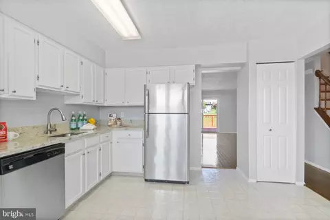 18 Perryoak, Nottingham, MD 21236 photo 6