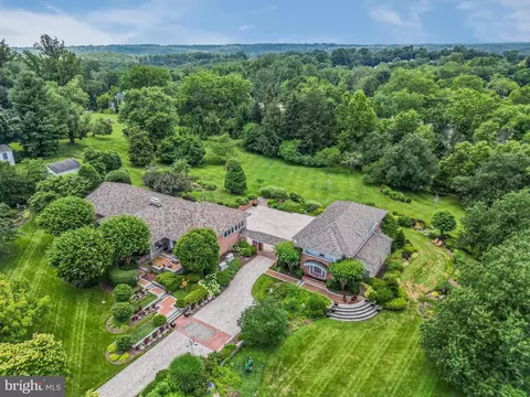 6 Seminole Ave, Catonsville, MD 21228