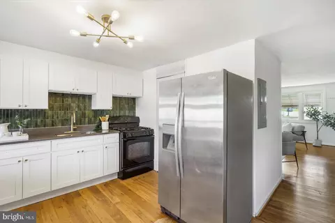 4430 Annapolis Rd, Halethorpe, MD 21227 photo 13