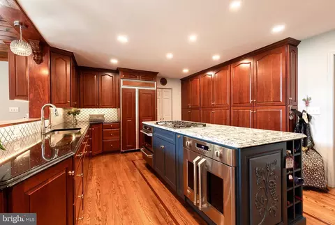 9 Tree Farm Ct, Glen Arm, MD 21057