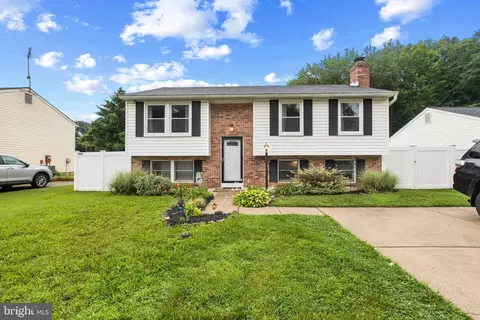 12531 Gracewood Dr, Middle River, MD 21220