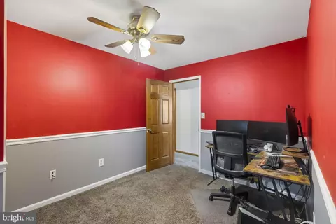 Entry Way - 2518 S Snyder Ave, Sparrows Point, MD 21219 photo 3 of 4