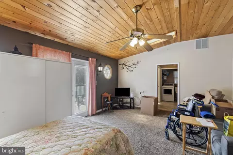 Bedroom - 2518 S Snyder Ave, Sparrows Point, MD 21219 photo 3 of 5
