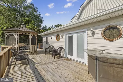 Exterior - 2518 S Snyder Ave, Sparrows Point, MD 21219 photo 3 of 5