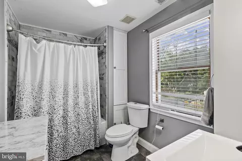 Bath - 2518 S Snyder Ave, Sparrows Point, MD 21219 photo 2 of 2