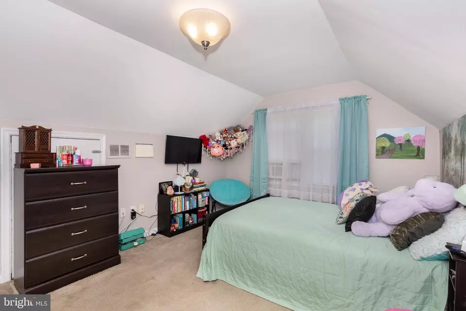 Bedroom - 737 Silver Creek Rd, Pikesville, MD 21208 photo 6 of 7