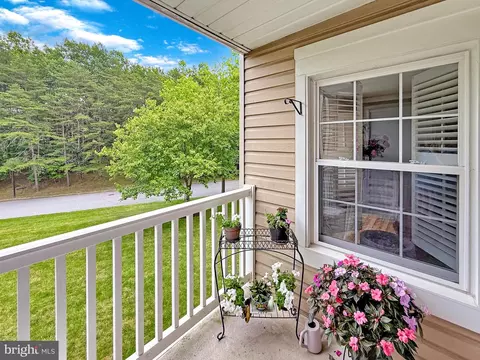 1 Ginford Pl #202, Catonsville, MD 21228