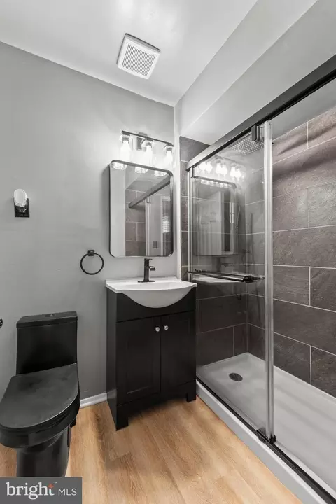 Bath - 1922 Brookdale Rd, Windsor Mill, MD 21244 photo 1 of 2