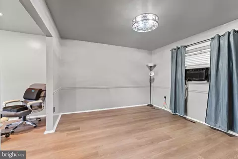 Entry Way - 1922 Brookdale Rd, Windsor Mill, MD 21244 photo 5 of 8